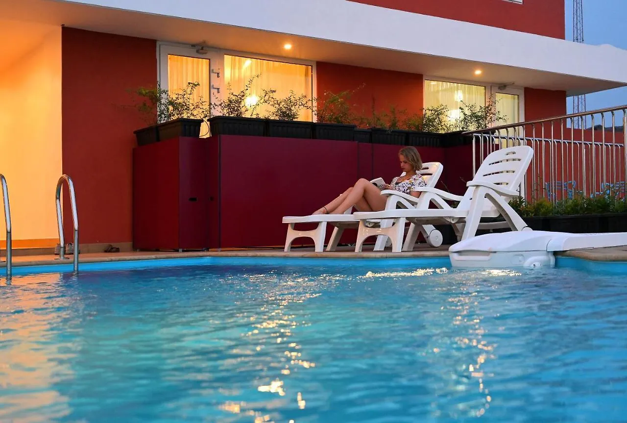 ****  Tribute Royale Hotel Kochi India