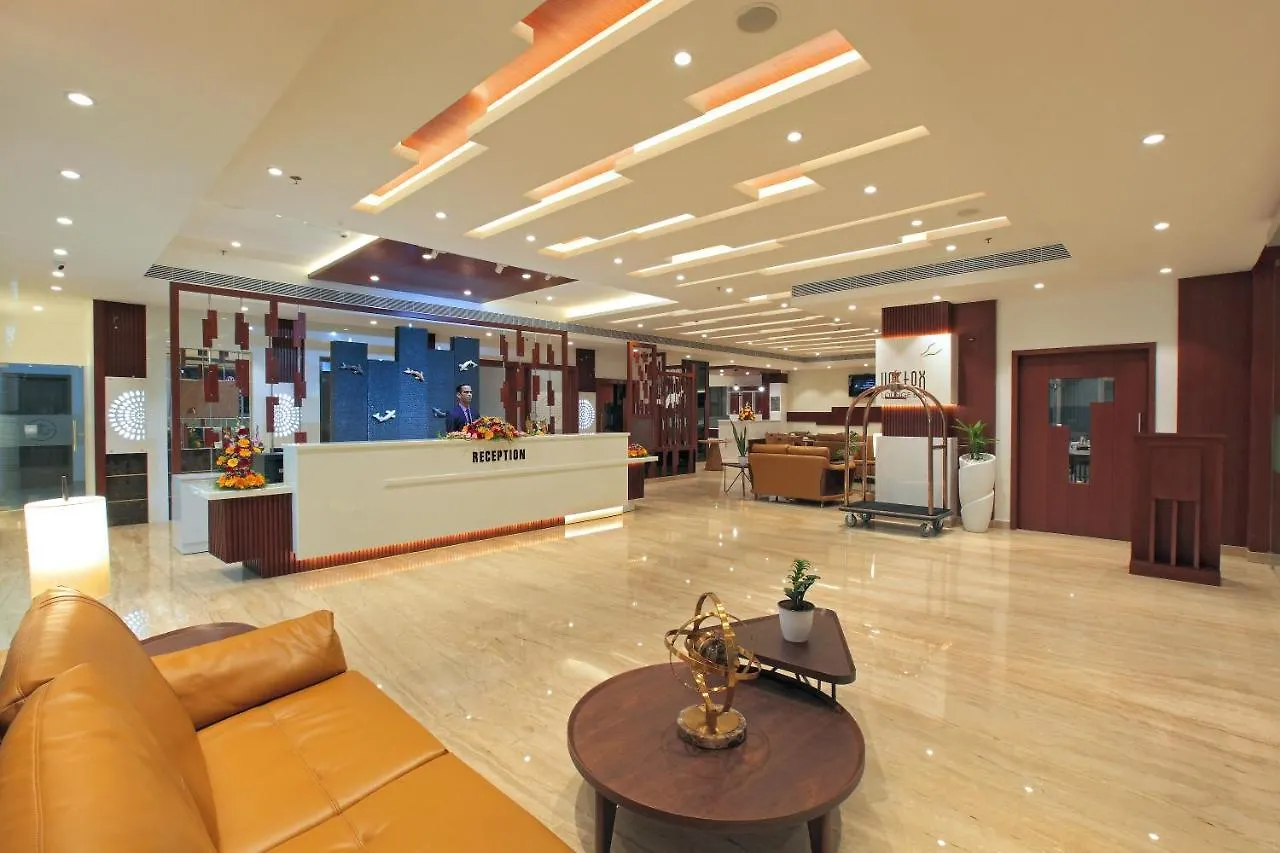 Tribute Royale Hotel Kochi 4*,