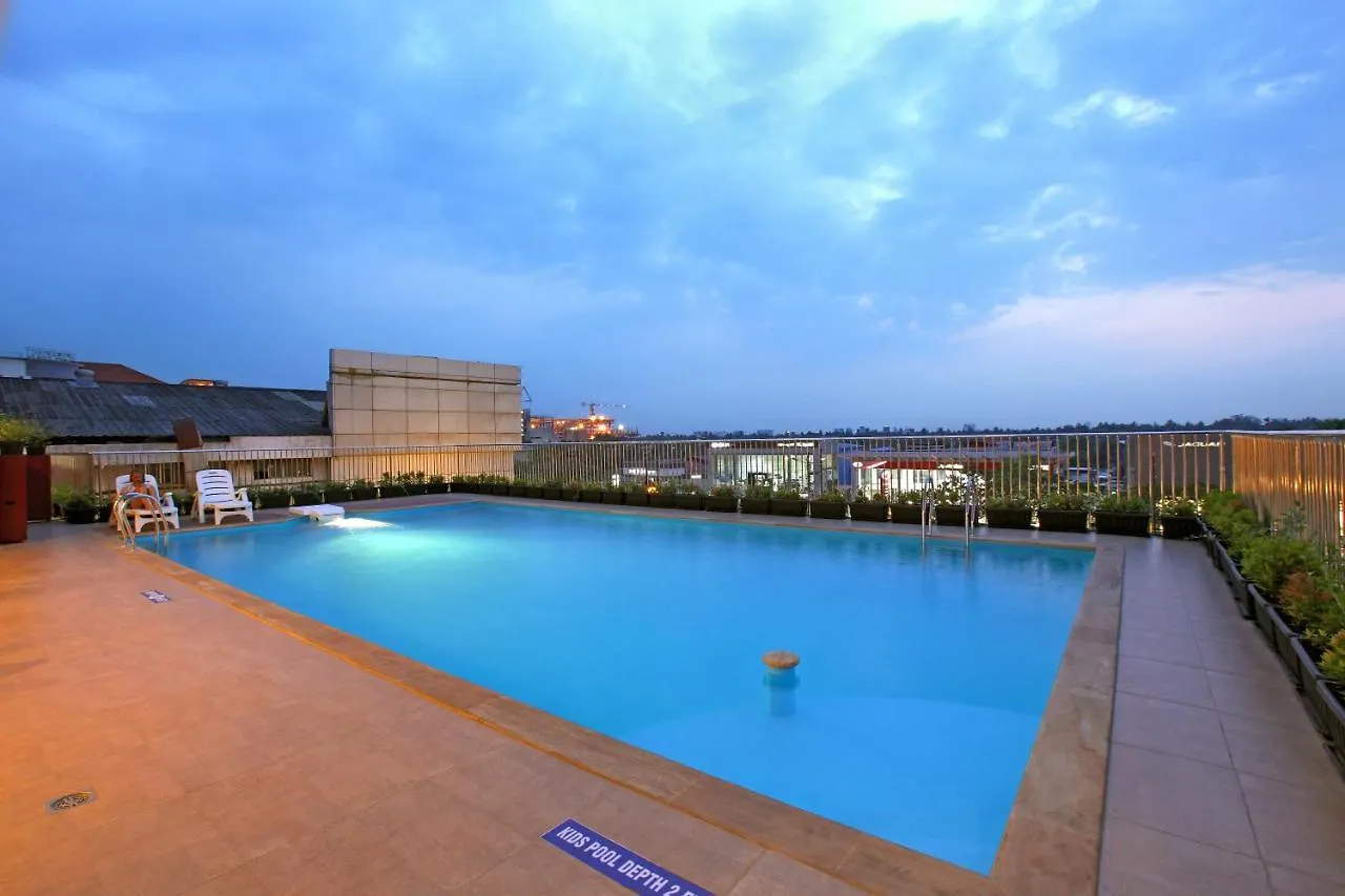 Tribute Royale Hotel Kochi 4*,  India
