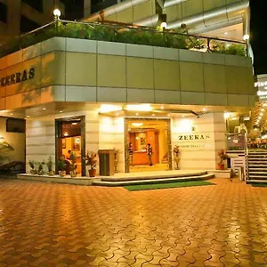 zeeras.hotels-varanasi.com/