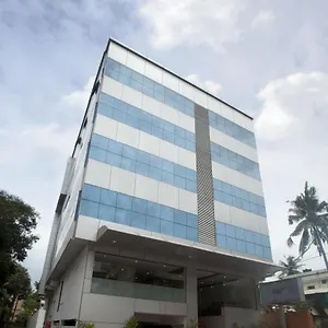 Hotel Diwans Court